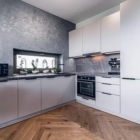 Apartmanova Pod Stitmi * Stará Lesná