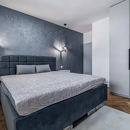 דירה Apartmanova Pod Stitmi