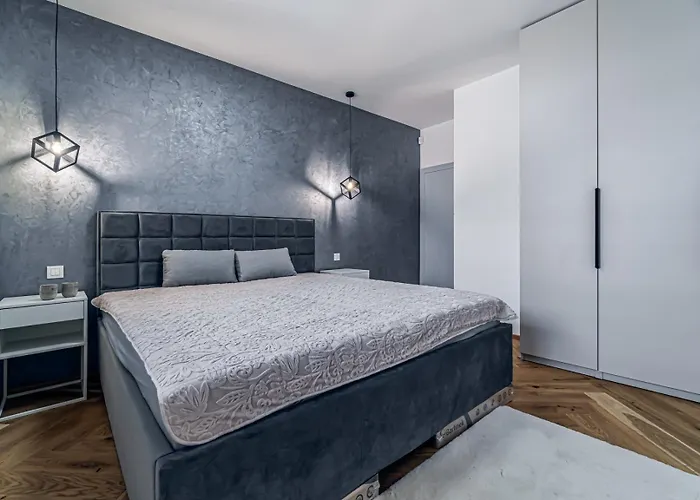 شقة Apartmanova Pod Stitmi